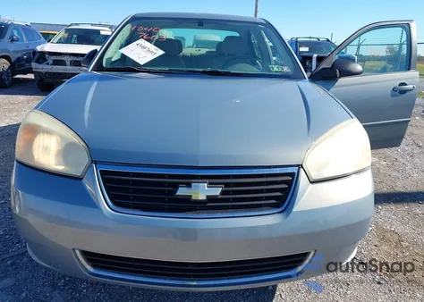 2008 Chevrolet Malibu Classic Ls z USA, uszkodzony, nr VIN 1G1ZS58F68F123603